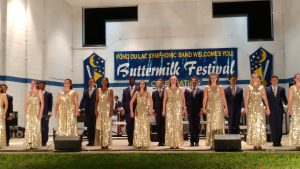 Kids from Wisconsin performing at Buttermilk Creek Park